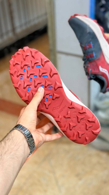 کتونی وارداتی ساکونی اندروفین ریفت مسترکوالیتی/سایز ۴۰ الی ۴۵/ Saucony Endorphin Rift / فروش عمده و تک