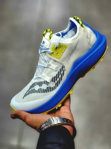 کتونی وارداتی ساکونی اندروفین ریفت مسترکوالیتی/سایز ۴۰ الی ۴۵/ Saucony Endorphin Rift / فروش عمده و تک