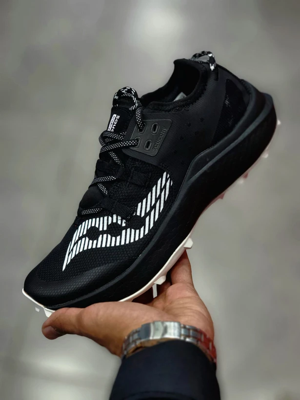 کتونی وارداتی ساکونی اندروفین ریفت مسترکوالیتی/سایز ۴۰ الی ۴۵/ Saucony Endorphin Rift / فروش عمده و تک