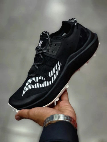 کتونی وارداتی ساکونی اندروفین ریفت مسترکوالیتی/سایز ۴۰ الی ۴۵/ Saucony Endorphin Rift / فروش عمده و تک