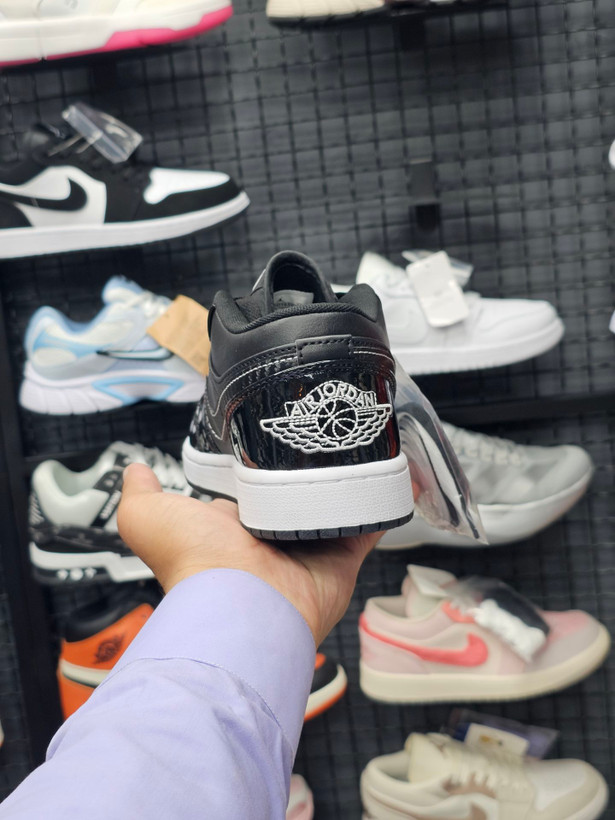 کتونی نایک ایر جردن 1 مسترکوالیتی/سایز 37 الی 45/Nike Air Jordan 1/ فروش عمده و تک