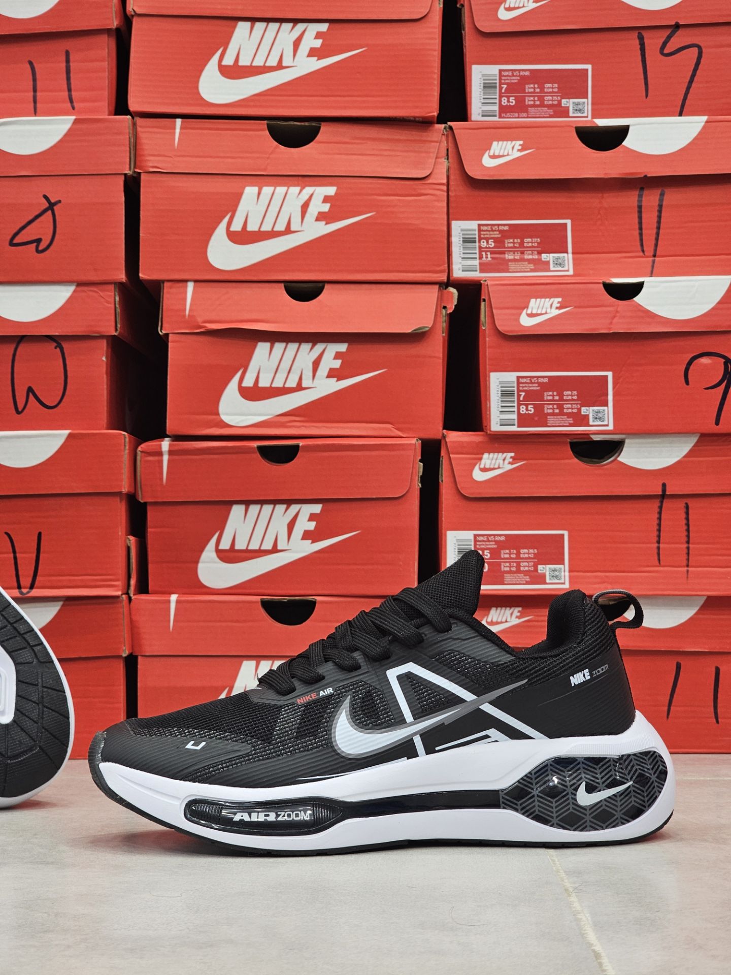 کتونی نایک ایر زوم وینفلو مسترکوالیتی /سایز 40 الی 45/Nike Air Zoom Winflo 2/ فروش عمده و تک
