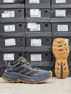 کتونی وارداتی آدیداس ترکس مسترکوالیتی /سایز 40 الی 45/Adidas Terrex/ فروش عمده و تک