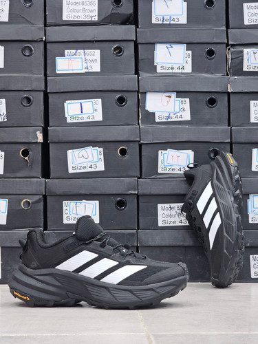 کتونی وارداتی آدیداس ترکس مسترکوالیتی /سایز 40 الی 45/Adidas Terrex/ فروش عمده و تک