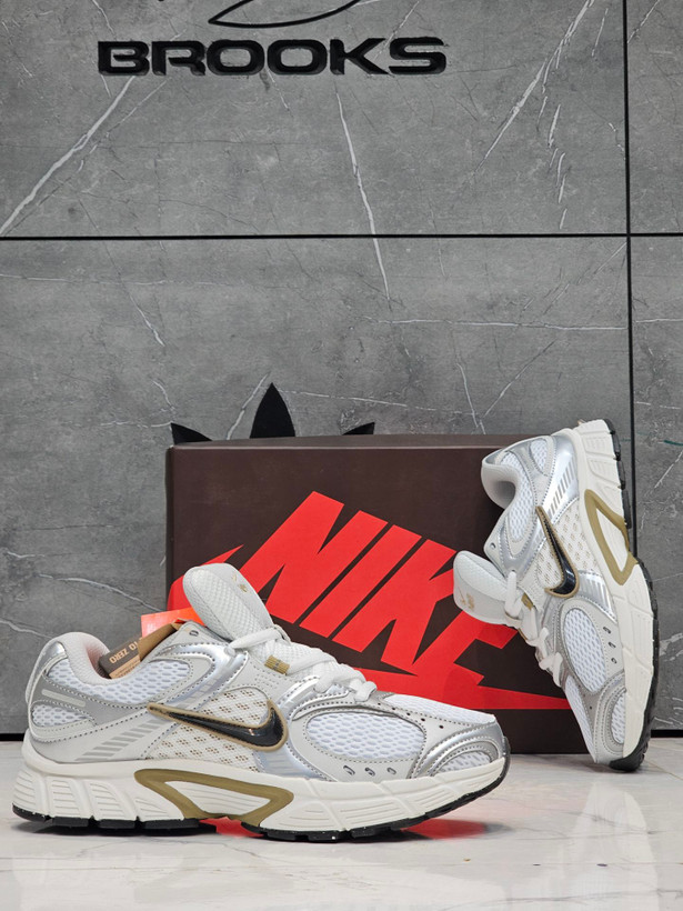 کتونی نایک V5 RNR مسترکوالیتی / سایز 39 الی 45 / Nike V5 RNR / فروش عمده و تک