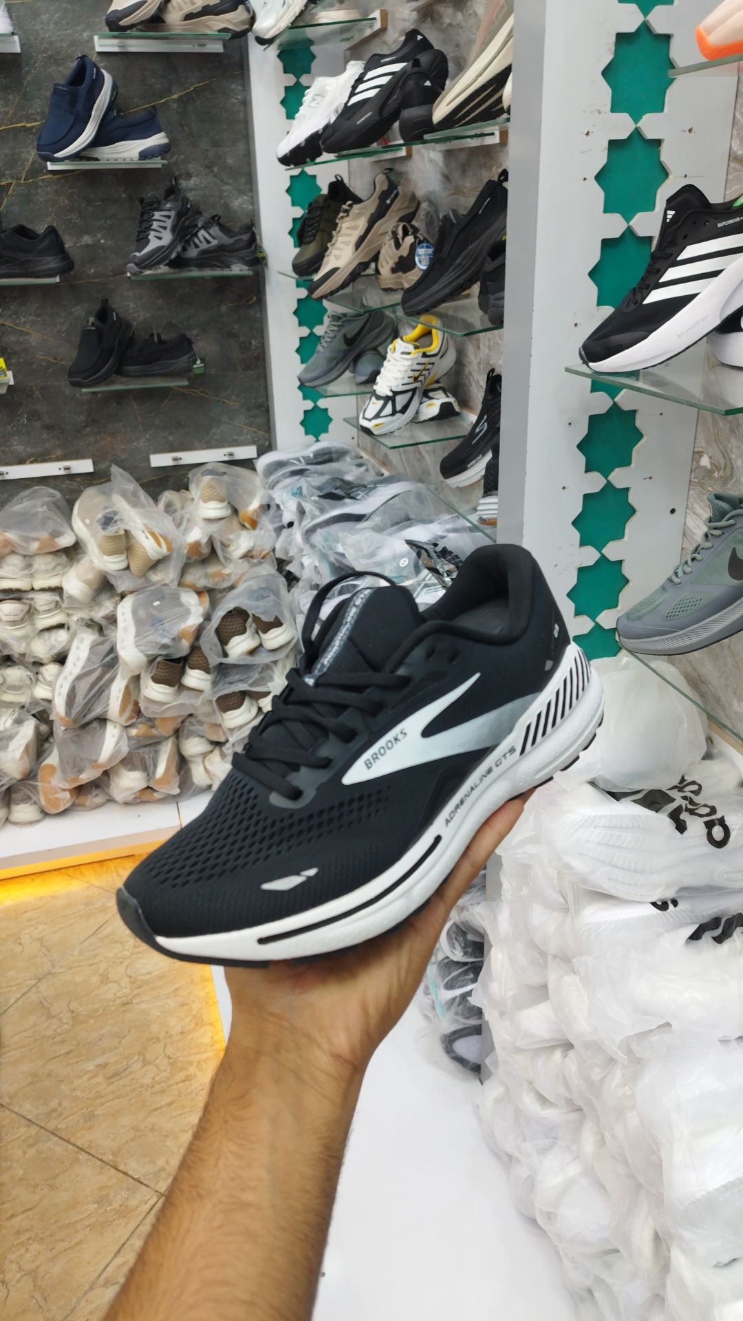 کتونی بروکس گلیسرین 20 مسترکوالیتی /Brooks Glycerin 20/سایز 40 تا 45/ فروش عمده و تک