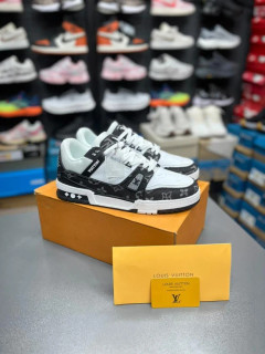 کتونی لویی ویتون Ramadan مسترکوالیتی /LV Trainer Ramadan/ سایز 40 الی 45/ فروش عمده و تک