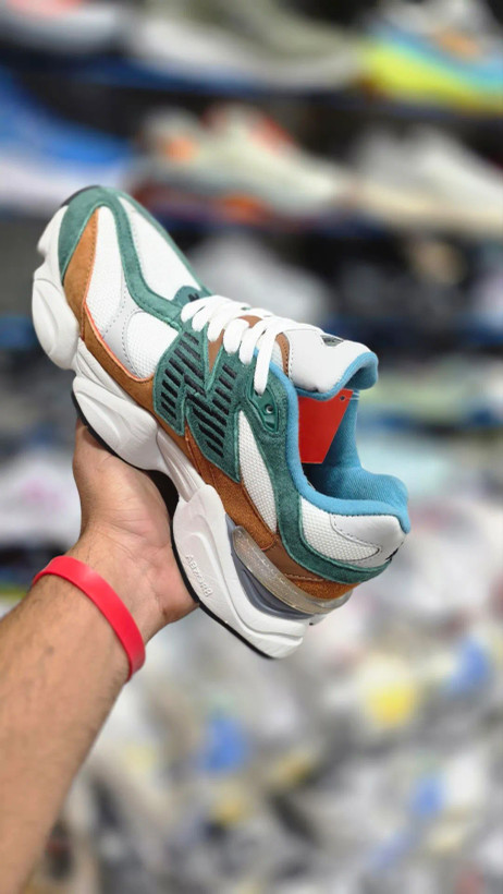 کتونی نیوبالانس 9060 مسترکوالیتی /Newbalance 9060/سایز40 الی 45/ فروش عمده و تک