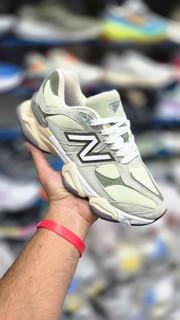 کتونی نیوبالانس 9060 مسترکوالیتی /Newbalance 9060/سایز40 الی 45/ فروش عمده و تک