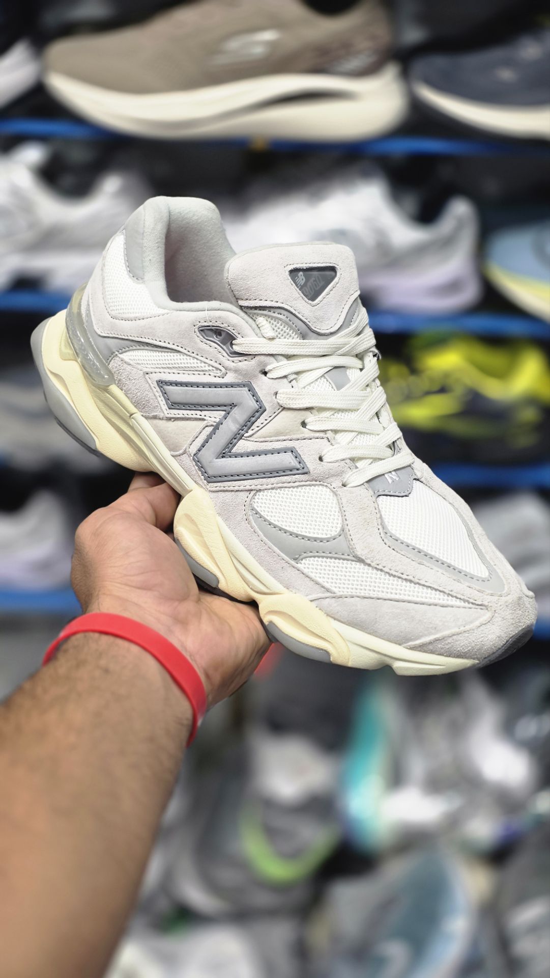 کتونی نیوبالانس 9060 مسترکوالیتی /Newbalance 9060/سایز40 الی 45/ فروش عمده و تک