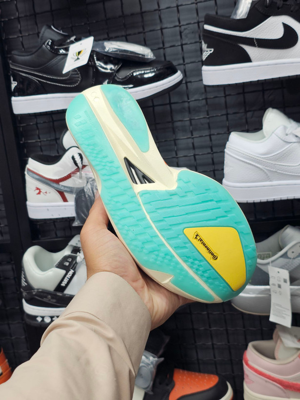 کتونی رانینگ آدیداس آدی زیرو پرو 4 مسترکوالیتی /سایز 37 الی 40/Adidas Adizero Pro 4/ فروش تک و عمده