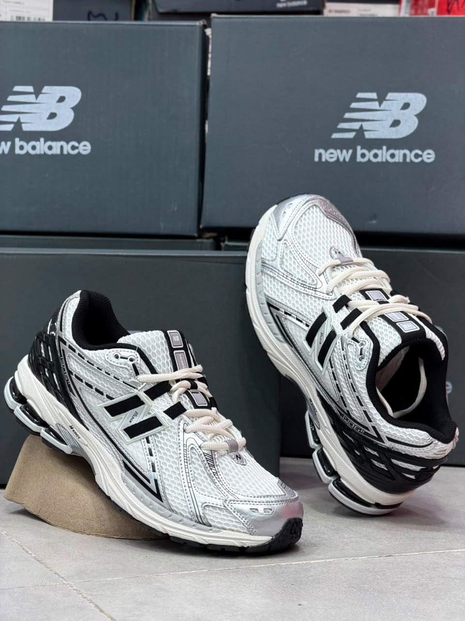 کتونی نیوبالانس 1906 مسترکوالیتی /سایز 38 الی ۴۵/New Balance 1906/ فروش عمده و تک