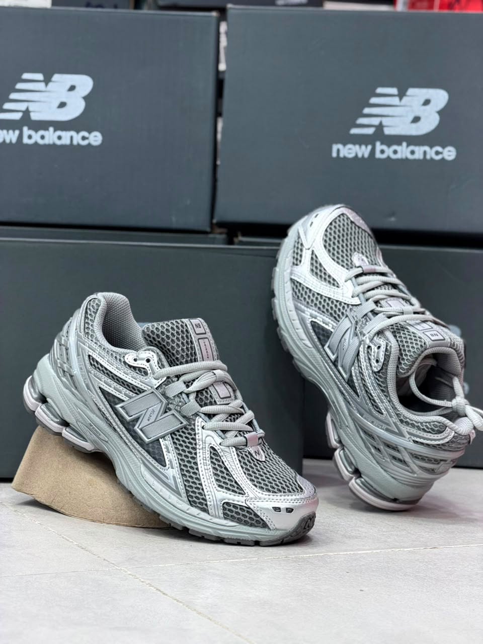 کتونی نیوبالانس 1906 مسترکوالیتی /سایز 38 الی ۴۵/New Balance 1906/ فروش عمده و تک