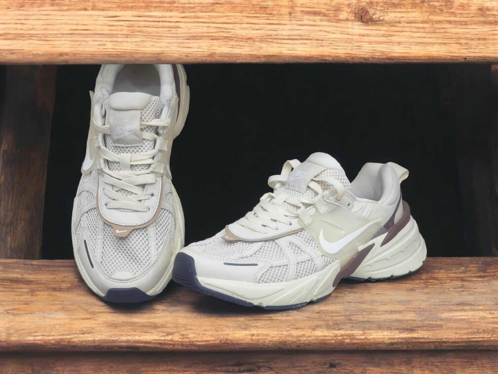 کتونی نایک وی تو کی مسترکوالیتی /سایز ۴۱ /Nike V2k Run