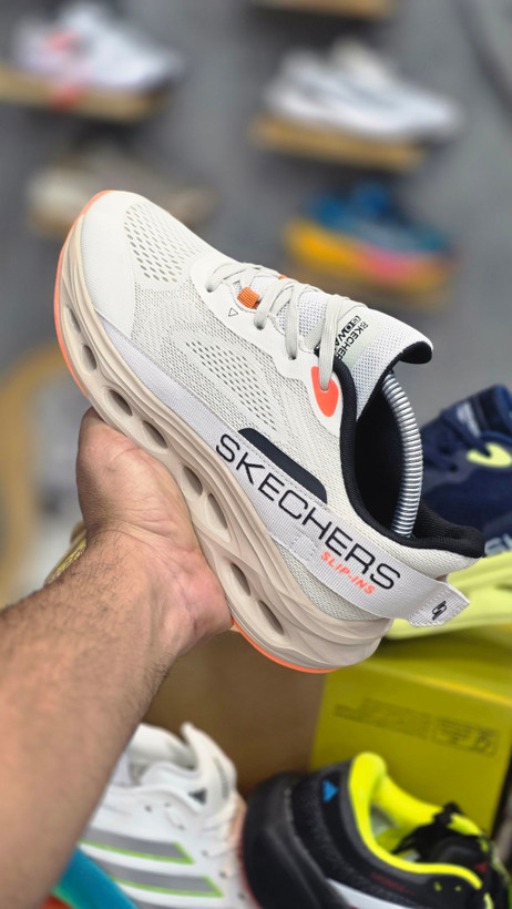 کفشی طبی اسکیچرز اسلیپ مسترکوالیتی بند دار/Skechers Slip-ins/ سایز 40 الی 45/ فروش عمده و تک