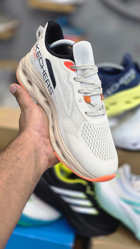 کفشی طبی اسکیچرز اسلیپ مسترکوالیتی بند دار/Skechers Slip-ins/ سایز 40 الی 45/ فروش عمده و تک