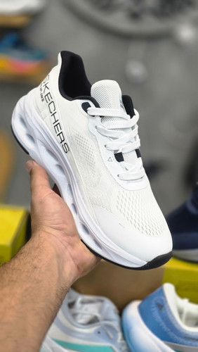 کفشی طبی اسکیچرز اسلیپ مسترکوالیتی بند دار/Skechers Slip-ins/ سایز 40 الی 45/ فروش عمده و تک