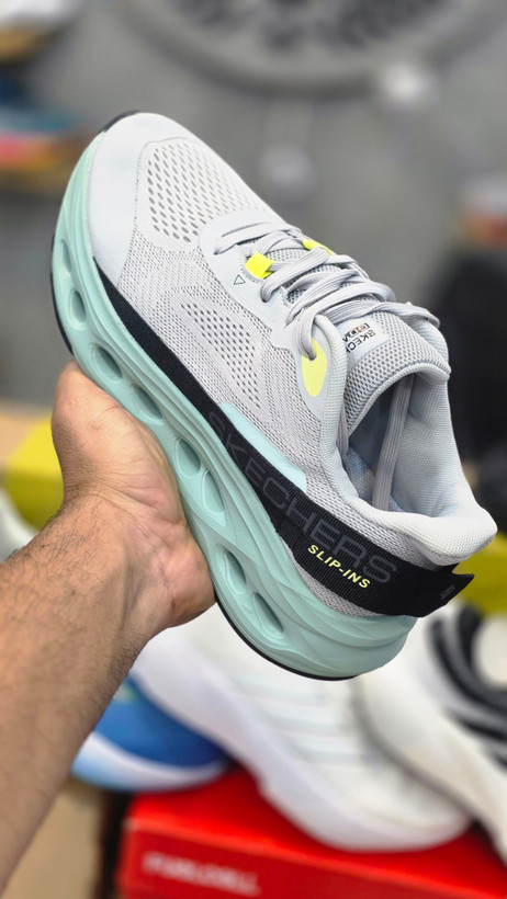 کفشی طبی اسکیچرز اسلیپ مسترکوالیتی بند دار/Skechers Slip-ins/ سایز 40 الی 45/ فروش عمده و تک