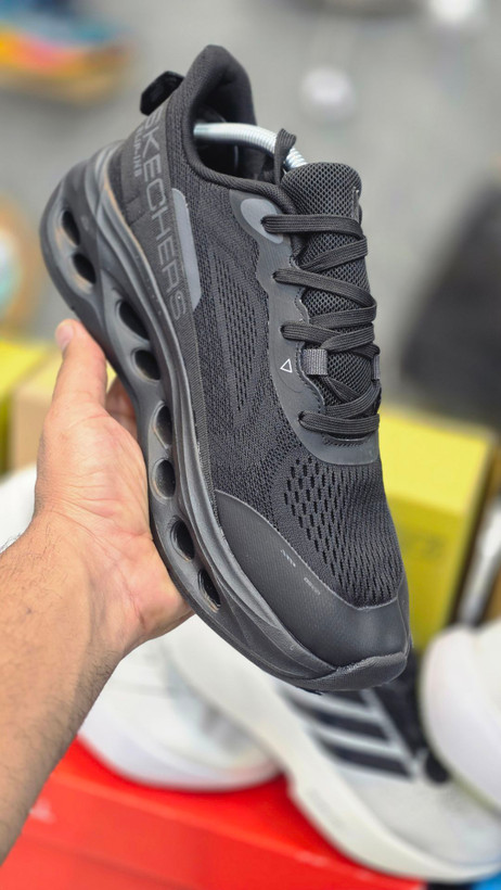 کفشی طبی اسکیچرز اسلیپ مسترکوالیتی بند دار/Skechers Slip-ins/ سایز 40 الی 45/ فروش عمده و تک