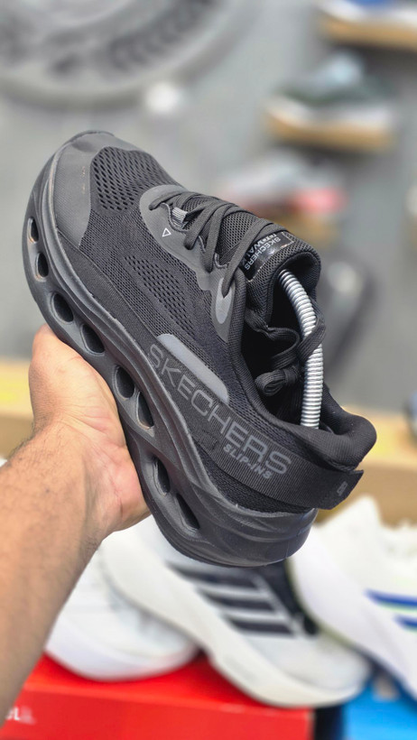 کفشی طبی اسکیچرز اسلیپ مسترکوالیتی بند دار/Skechers Slip-ins/ سایز 40 الی 45/ فروش عمده و تک