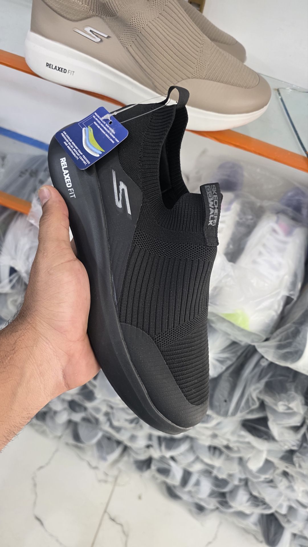 کتونی اسکیچرز بدون بند گو واک مسترکوالیتی /سایز 40 الی 45/Skechers Go Walk/ فروش عمده و تک