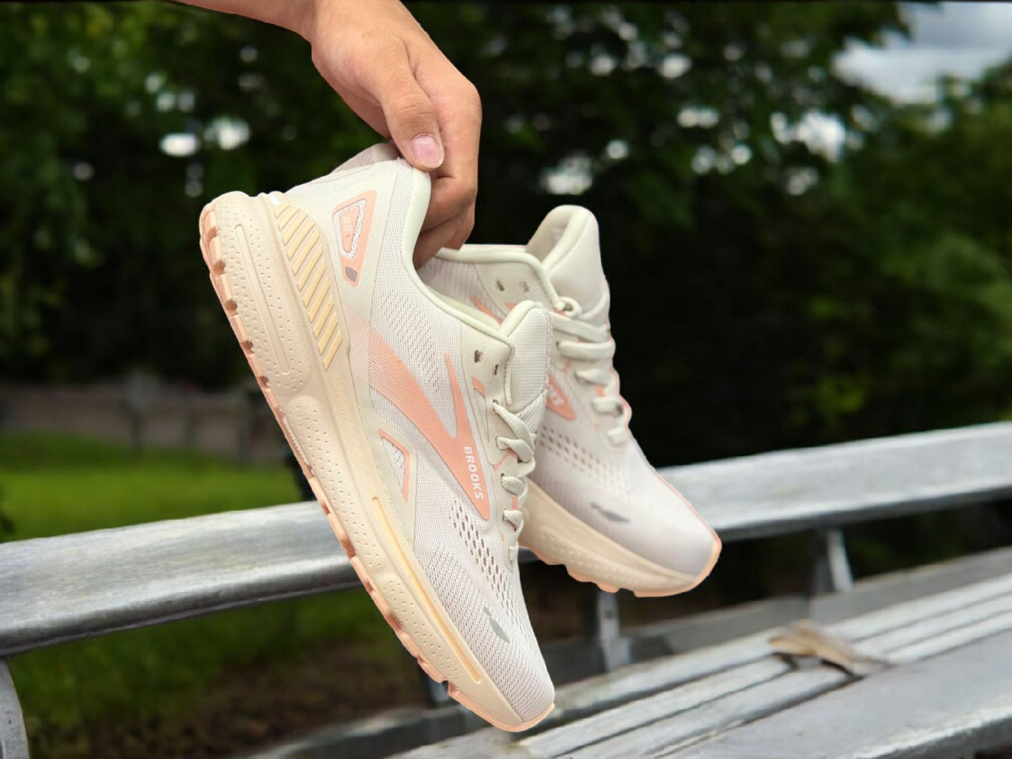 کتونی  بروکس ادرنالین 23/رنگ بندی جذاب/Brooks Adrenaline 23