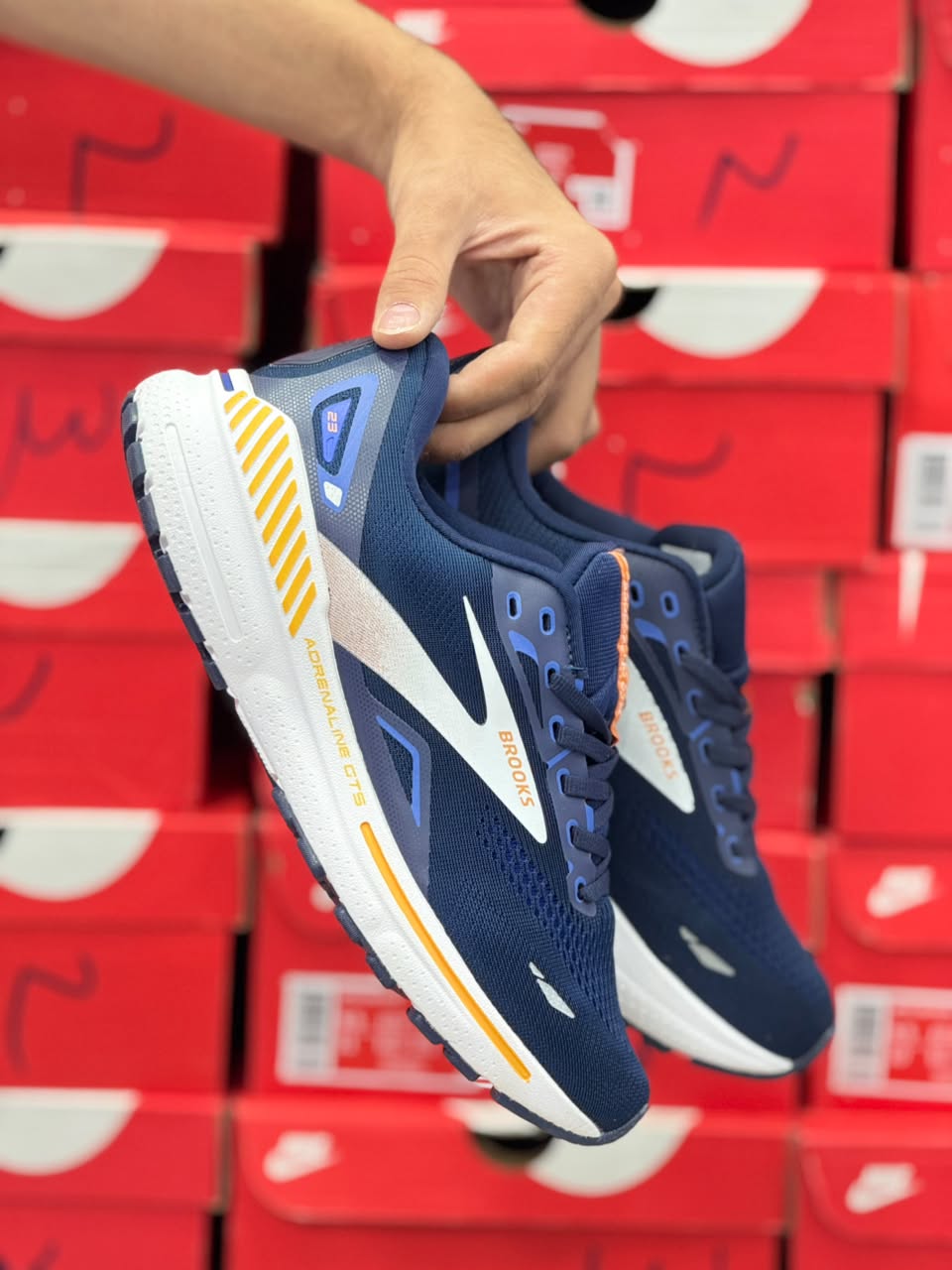 کتونی  بروکس ادرنالین 23 مسترکوالیتی/ سایز 40 تا 45/Brooks Adrenaline 23/ فروش عمده و تک