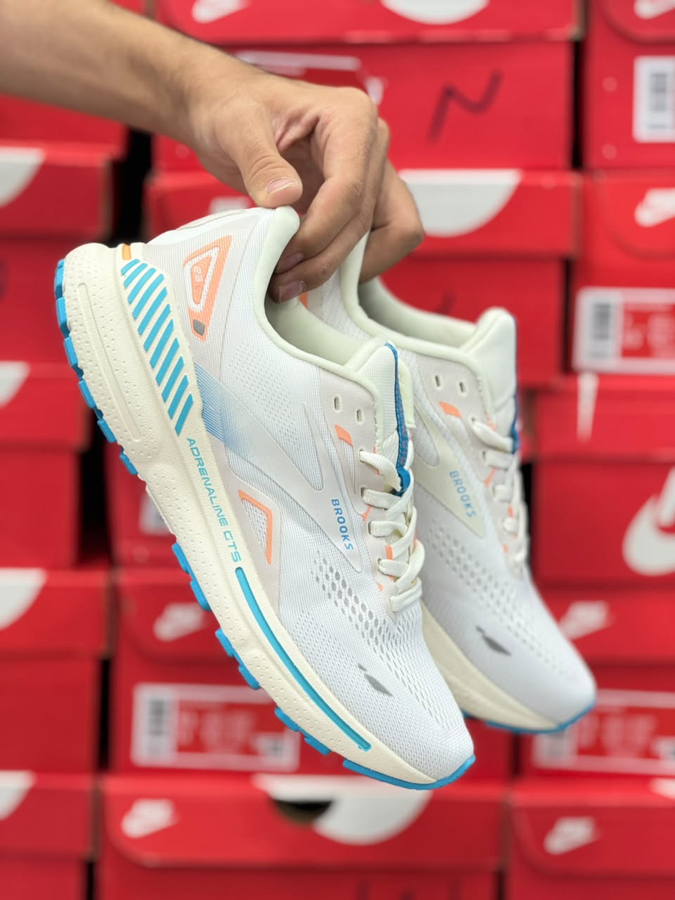 کتونی  بروکس ادرنالین 23 مسترکوالیتی/ سایز 40 تا 45/Brooks Adrenaline 23/ فروش عمده و تک