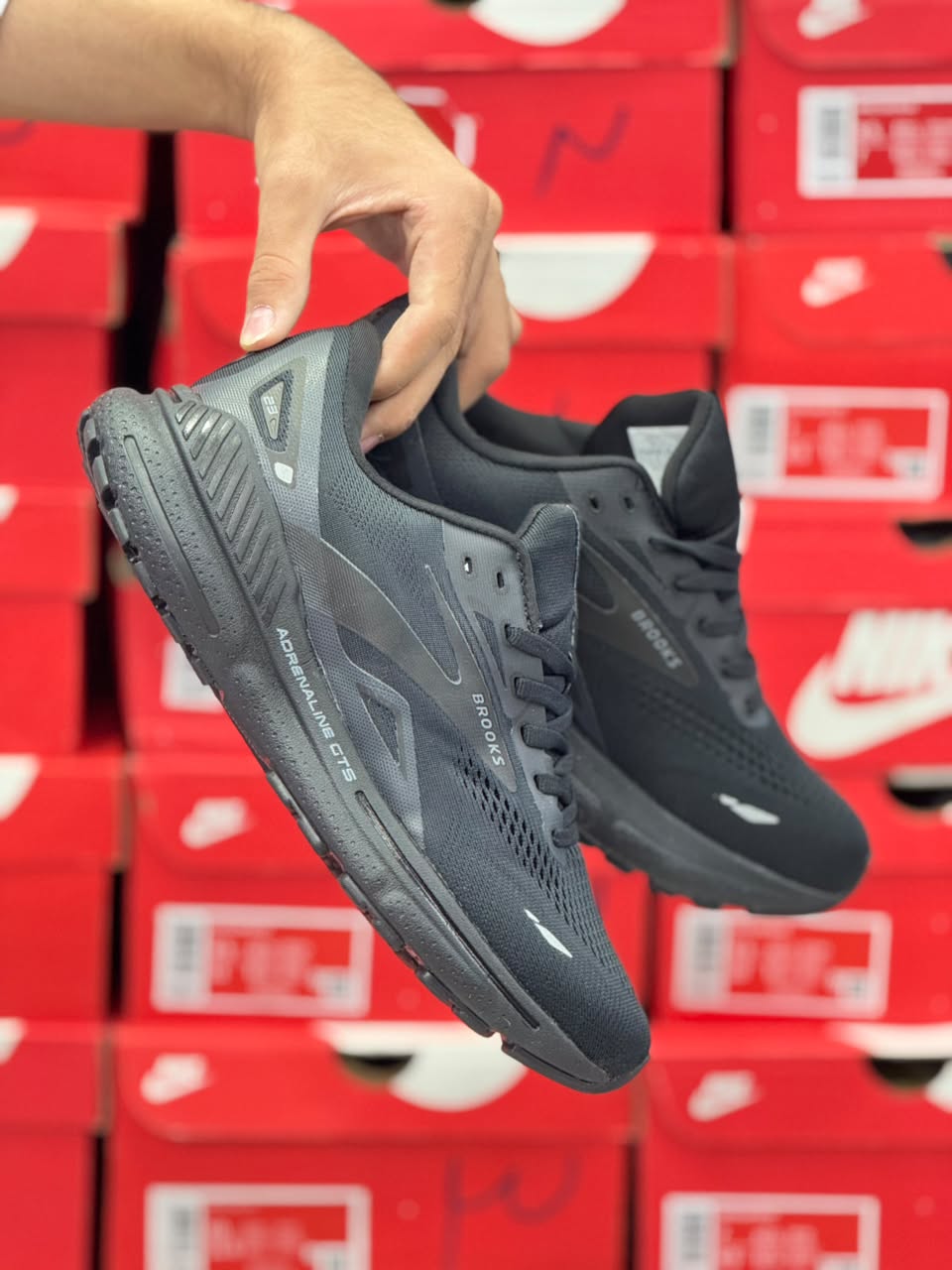 کتونی  بروکس ادرنالین 23 مسترکوالیتی/ سایز 40 تا 45/Brooks Adrenaline 23/ فروش عمده و تک