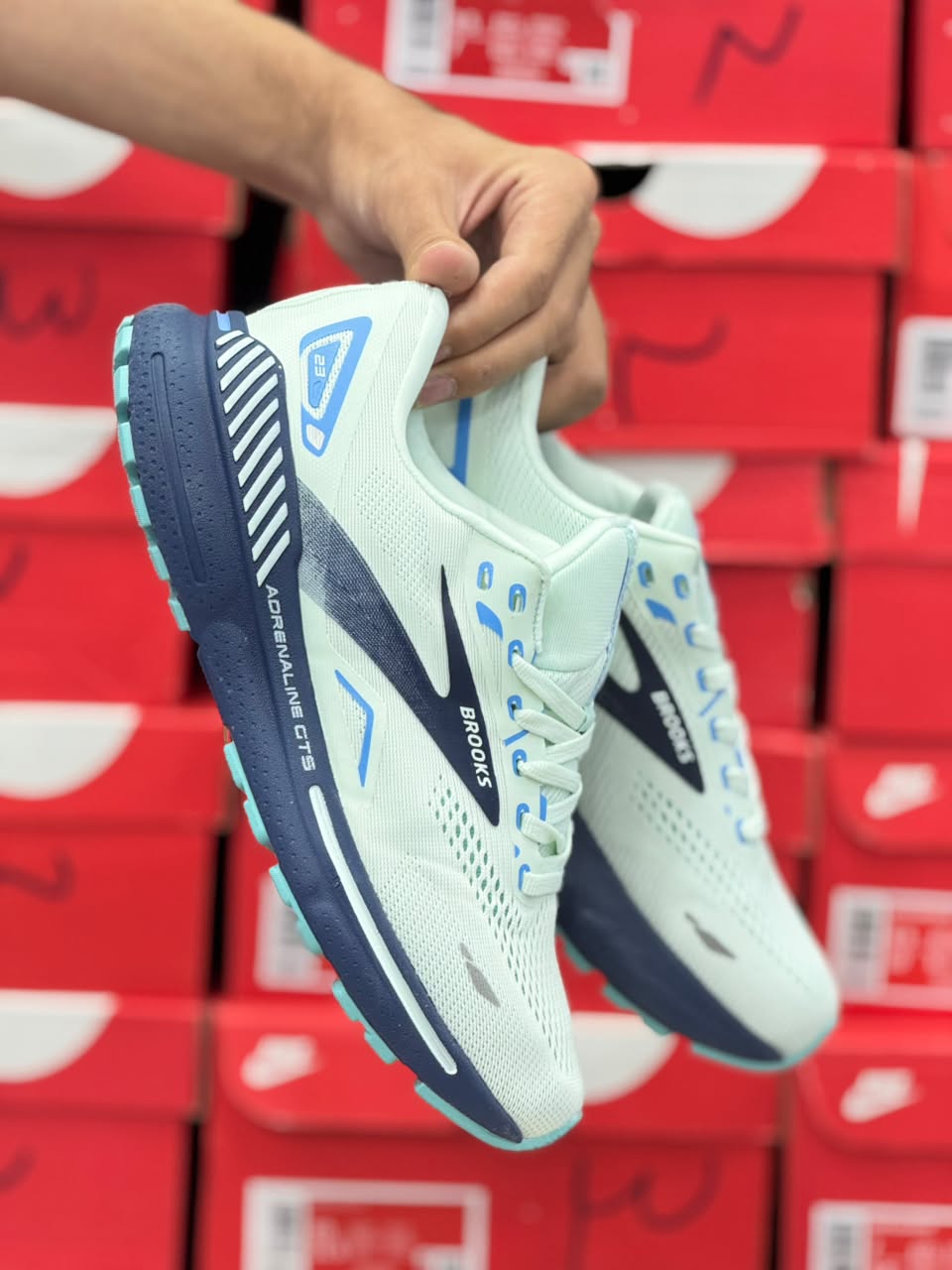 کتونی  بروکس ادرنالین 23 مسترکوالیتی/ سایز 40 تا 45/Brooks Adrenaline 23/ فروش عمده و تک