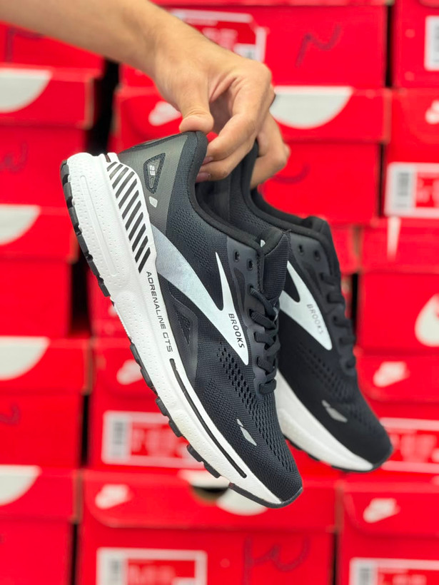 کتونی بروکس ادرنالین 23 مسترکوالیتی/ سایز 40 تا 45/Brooks Adrenaline 23/ فروش عمده و تک