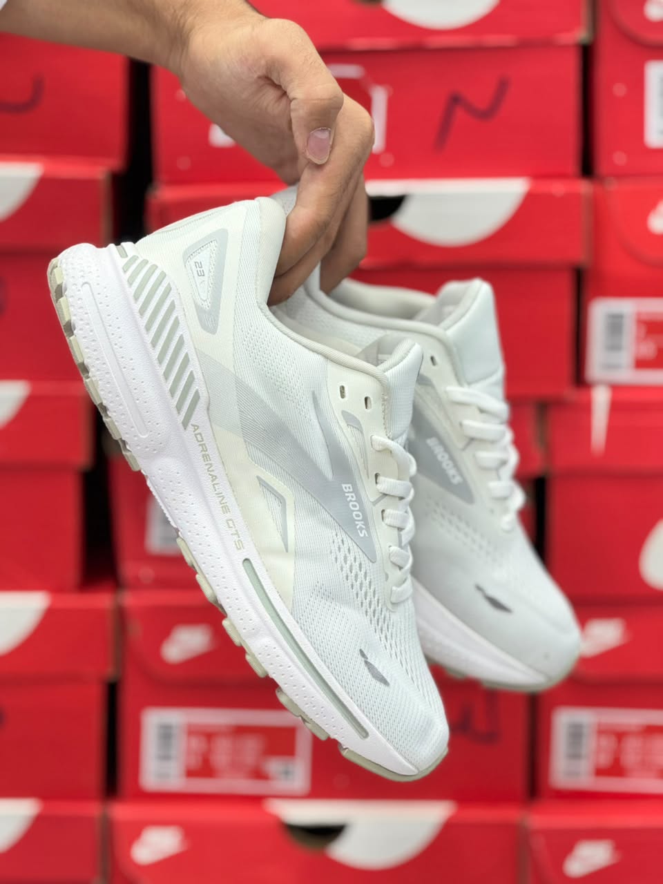 کتونی  بروکس ادرنالین 23 مسترکوالیتی/ سایز 40 تا 45/Brooks Adrenaline 23/ فروش عمده و تک