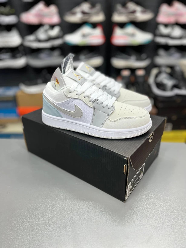 کتونی نایک ایر جردن 1 لو مسترکوالیتی/سایز 37 الی 45/Nike Air Jordan 1 Low/ فروش عمده و تک