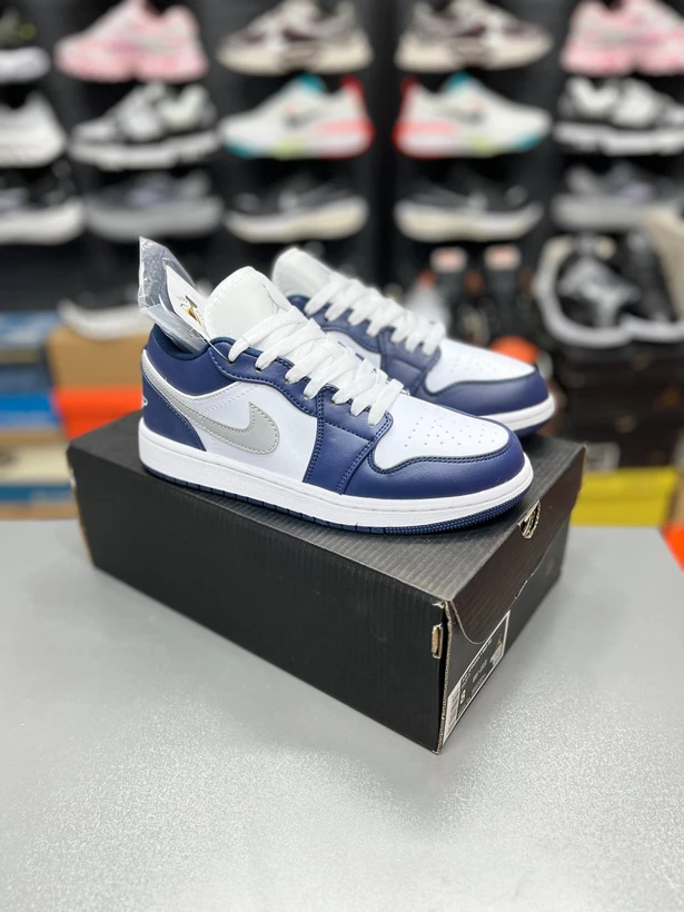 کتونی  نایک ایر جردن 1 لو مسترکوالیتی/سایز 37 الی 45/Nike Air Jordan 1 Low/ فروش عمده و تک