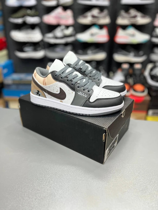 کتونی نایک ایر جردن 1 لو مسترکوالیتی/سایز 37 الی 45/Nike Air Jordan 1 Low/ فروش عمده و تک