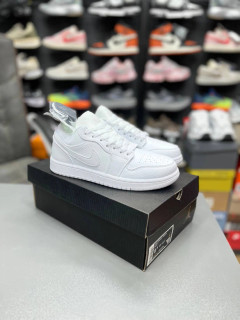کتونی نایک ایر جردن 1 لو مسترکوالیتی/سایز 37 الی 45/Nike Air Jordan 1 Low/ فروش عمده و تک