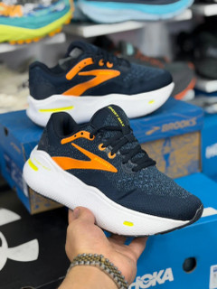 کتونی رانینگ بروکس گاست مکس مسترکوالیتی/Brooks Ghost Max /سایز 36 الی 45/ فروش عمده و تک