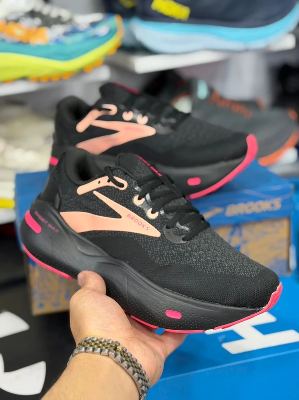 کتونی رانینگ بروکس گاست مکس مسترکوالیتی/Brooks Ghost Max /سایز 36 الی 45/ فروش عمده و تک