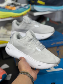کتونی رانینگ بروکس گاست مکس مسترکوالیتی/Brooks Ghost Max /سایز 36 الی 45/ فروش عمده و تک