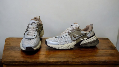 کتونی نایک وی تو کی مسترکوالیتی /سایز 42/Nike V2k Run