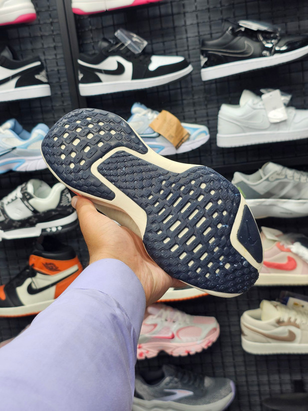 کتونی نایک زوم اینوینسیبل ران 3 مسترکوالیتی / سایز 40 الی 45 / Nike Zoomx Invincible Run 3 / فروش عمده و تک