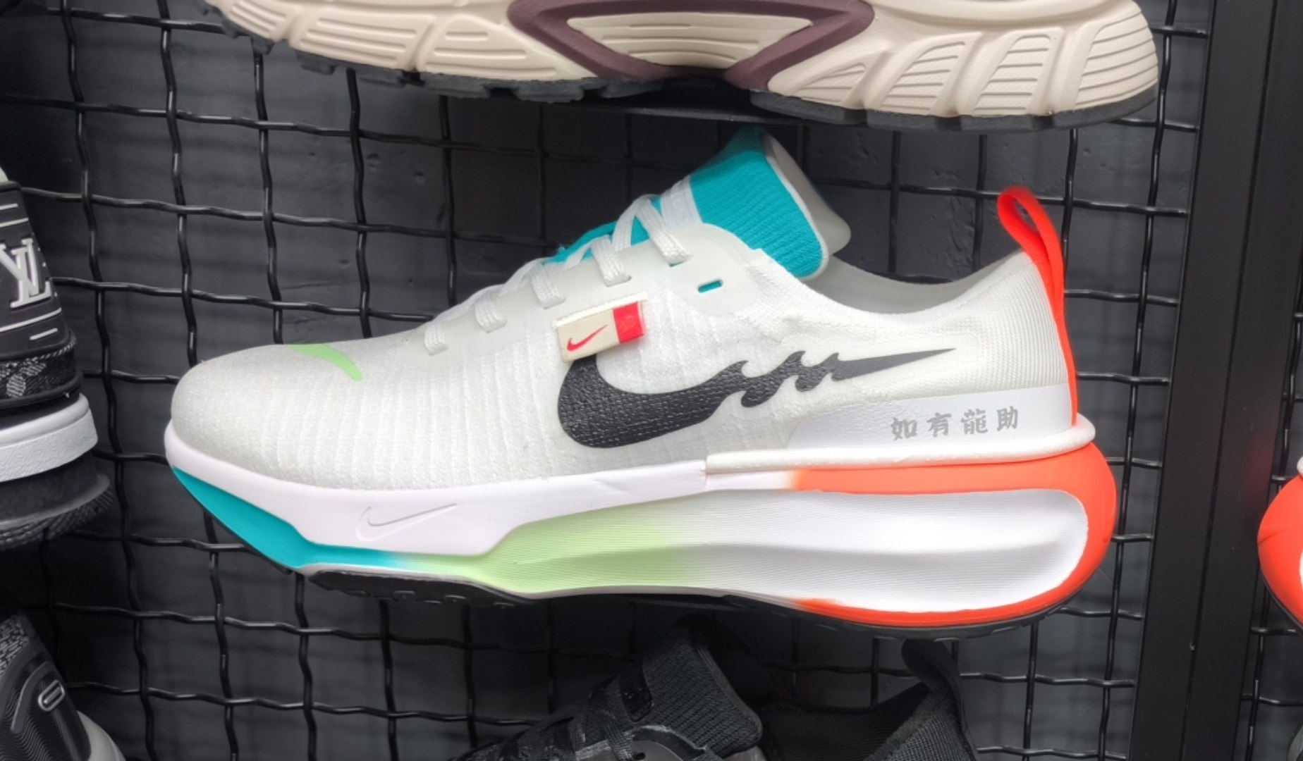 کتونی نایک زوم اینوینسیبل ران 3 مسترکوالیتی / سایز 40 الی 45 / Nike Zoomx Invincible Run 3 / فروش عمده و تک
