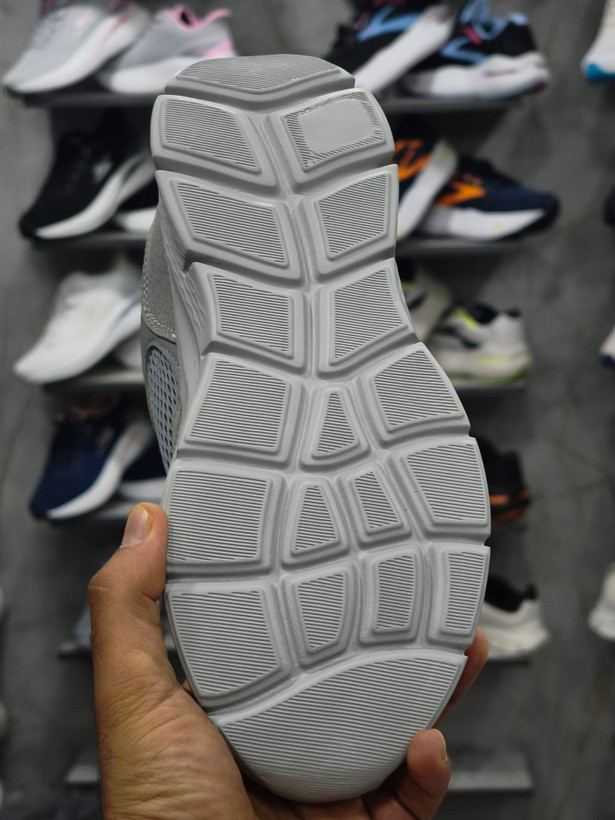 کتونی مسترکوالیتی اسکیچرز فلکس کامفورت /سایز 37 الی 40/Skechers Flex Comfort/ فروش عمده و تک