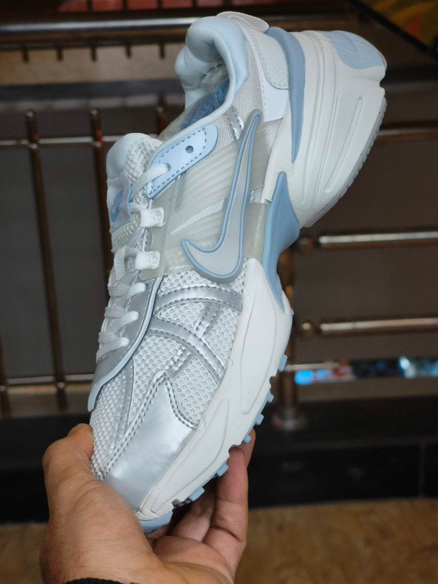 کتونی رانینگ نایک وی تو کی مسترکوالیتی /سایز 37 الی 45/Nike V2k Run/ فروش عمده و تک