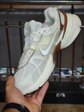 کتونی رانینگ نایک وی تو کی مسترکوالیتی /سایز 37 الی 45/Nike V2k Run/ فروش عمده و تک