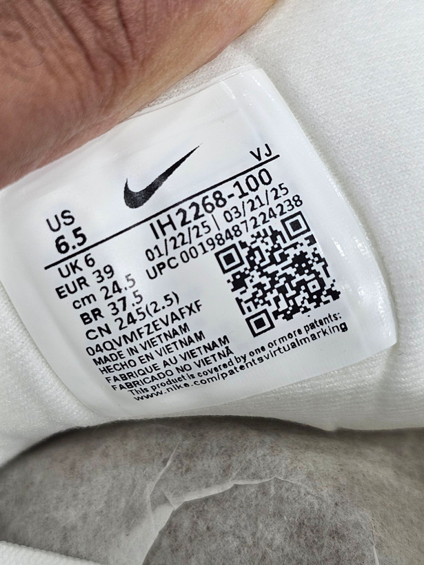 کتونی نایک ایر زوم ومرو پلاس مسترکوالیتی /سایز 38 الی 45/ Nike Air Zoom Vomero Plus/ فروش عمده و تک