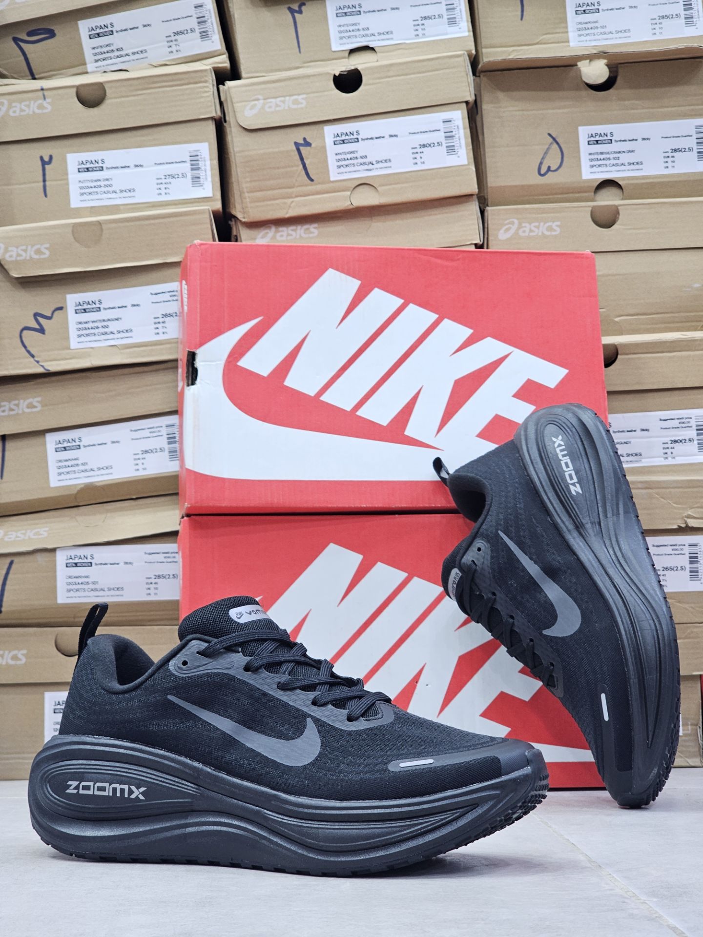 کتونی نایک ایر زوم ومرو پلاس مسترکوالیتی /سایز 38 الی 45/ Nike Air Zoom Vomero Plus/ فروش عمده و تک