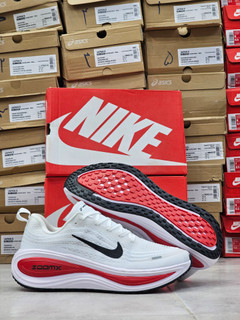 کتونی نایک ایر زوم ومرو پلاس مسترکوالیتی /سایز 38 الی 45/ Nike Air Zoom Vomero Plus/ فروش عمده و تک