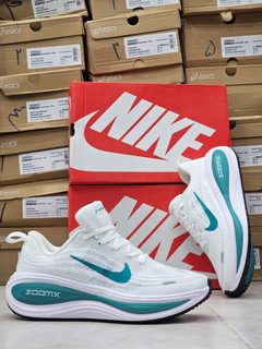 کتونی نایک ایر زوم ومرو پلاس مسترکوالیتی /سایز 38 الی 45/ Nike Air Zoom Vomero Plus/ فروش عمده و تک