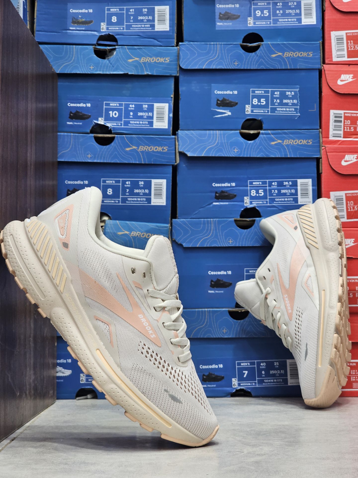 کتونی  بروکس ادرنالین 23 مسترکوالیتی/ سایز 40 تا 45/Brooks Adrenaline 23/ فروش عمده و تک
